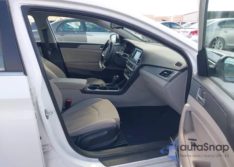 2018 Hyundai Sonata Sel+ z USA, uszkodzony, nr VIN 5NPE34AF5JH726612